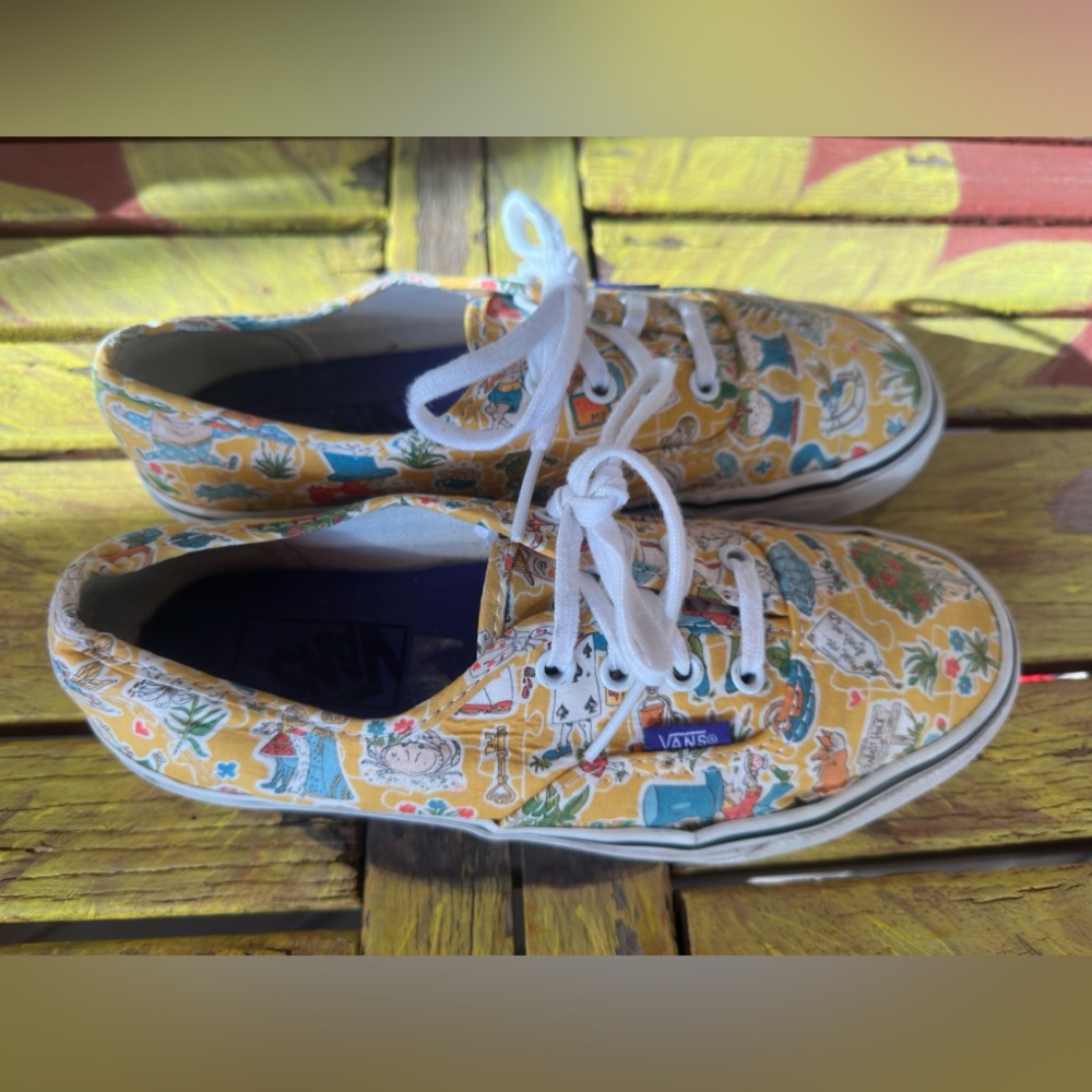 💛🌼Vans Alice in Wonderland Sneakers - Yellow - Picture 4 of 12